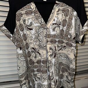 Dana Buchman v-neck blouse Large